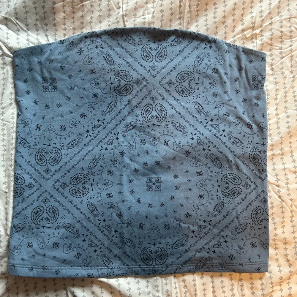 Adorable Blue Paisley Wild Fable Tube Top - Picture 1 of 2